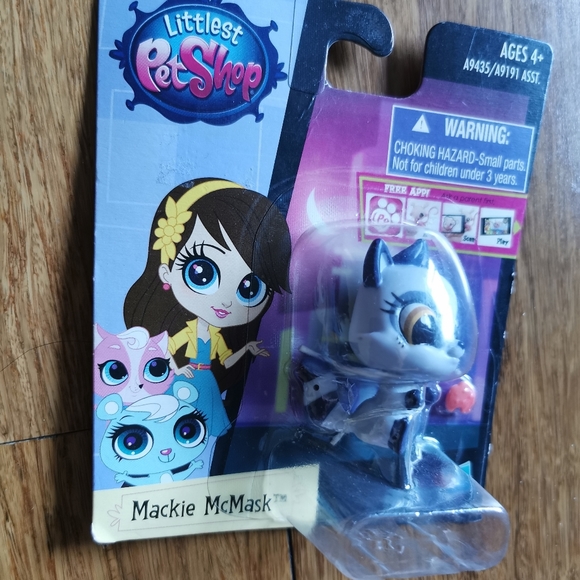 ***Sold***Littlest pet shop Mackie Mcmask - Picture 3 of 8